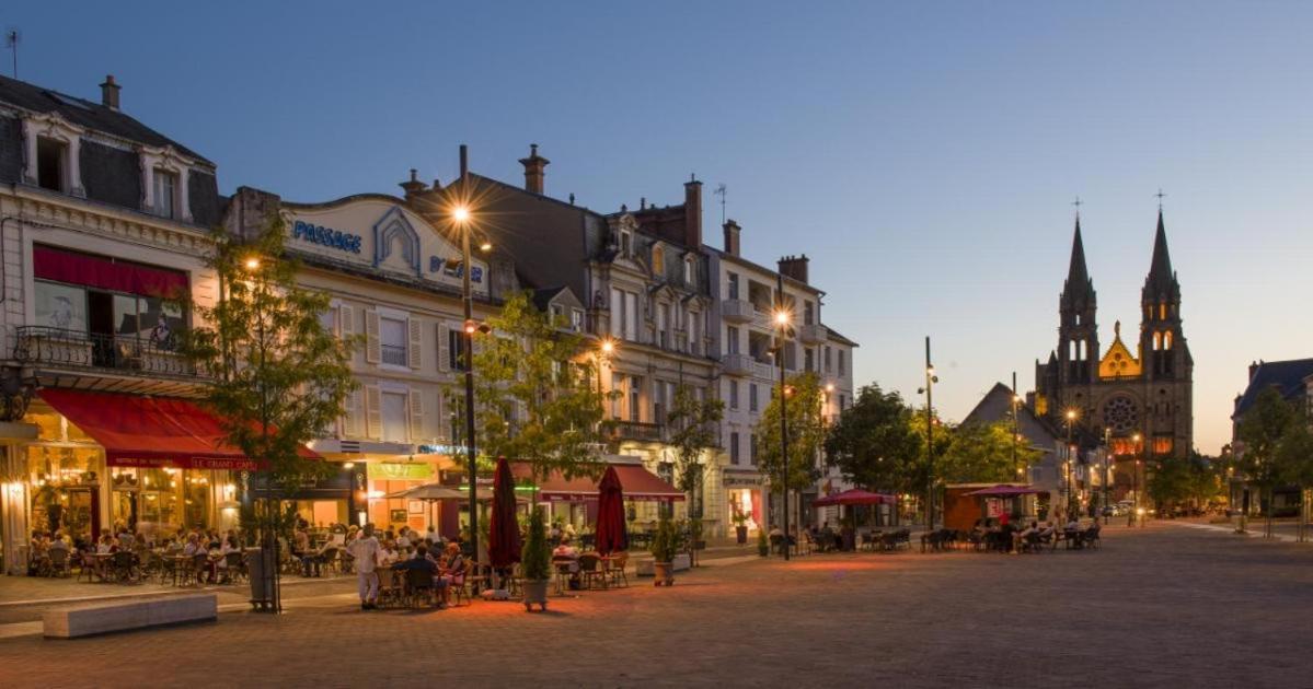 Maison 3 Chambres - Chez Florence Yzeure Zewnętrze zdjęcie