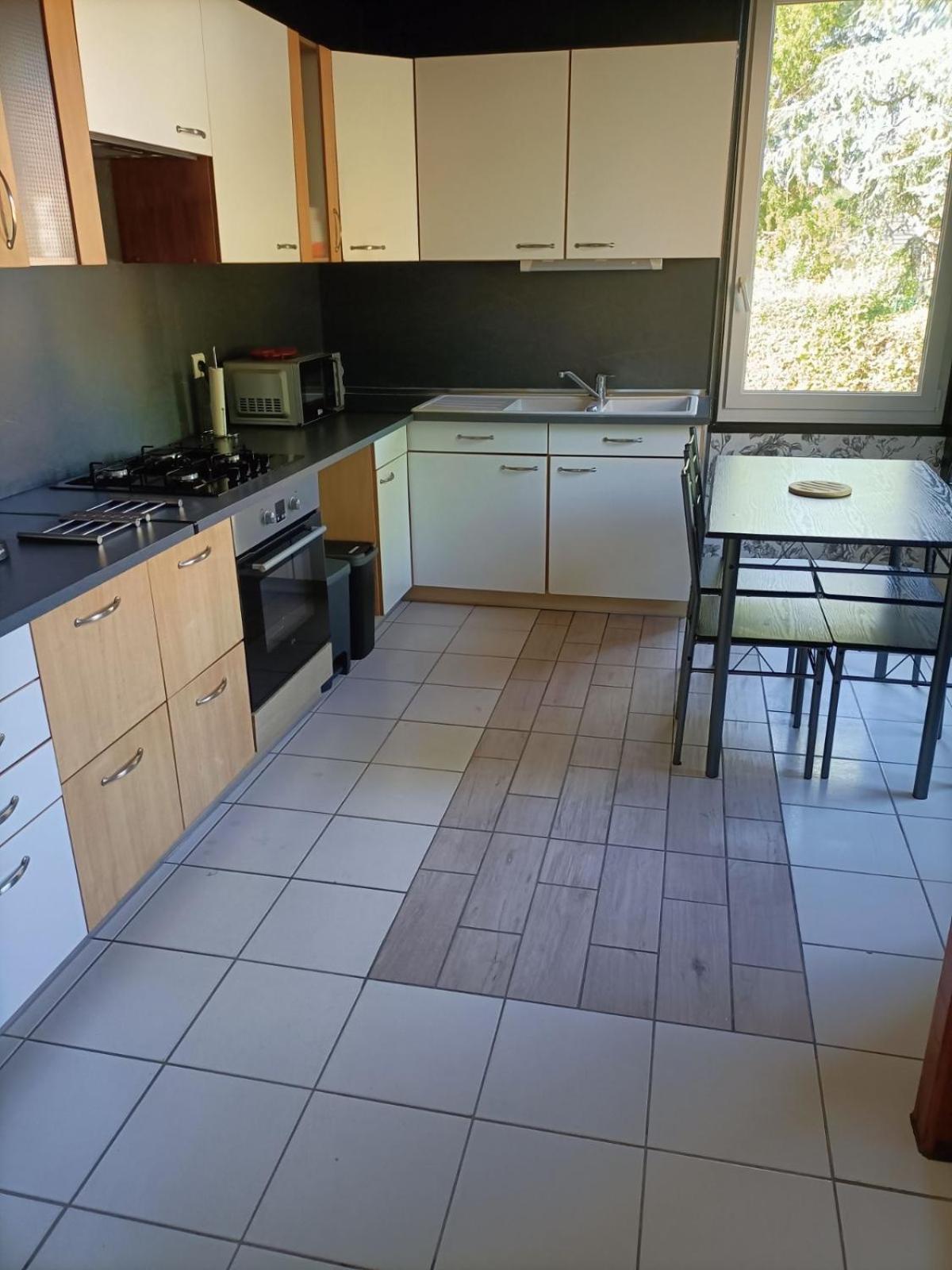 Maison 3 Chambres - Chez Florence Yzeure Zewnętrze zdjęcie