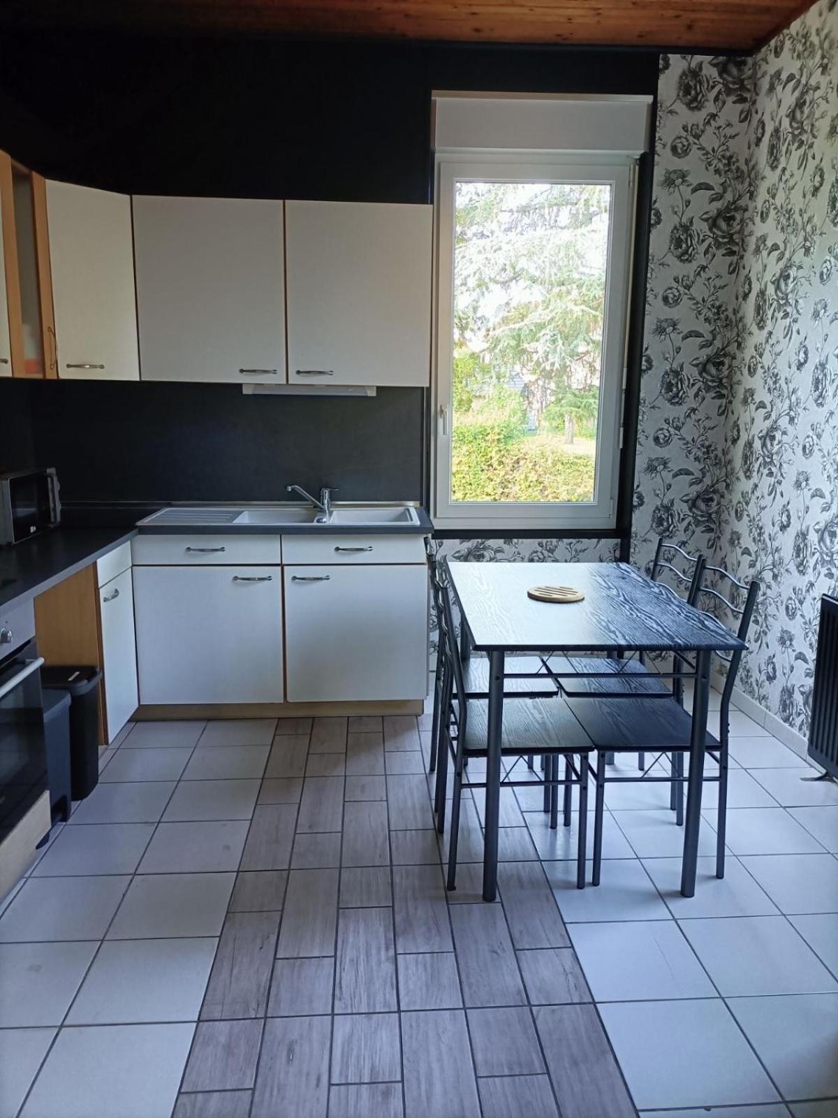 Maison 3 Chambres - Chez Florence Yzeure Zewnętrze zdjęcie